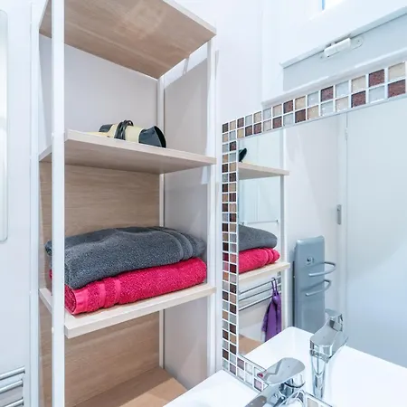 Miroir En Lumiere - A 10min Du 13e Paris Apartment *