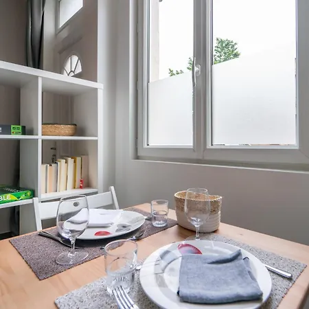 Miroir En Lumiere - A 10min Du 13e Paris Apartment *
