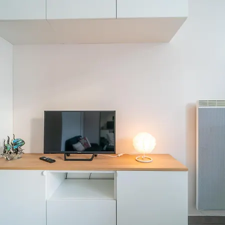 Miroir En Lumiere - A 10min Du 13e Paris Apartment Ivry-sur-Seine